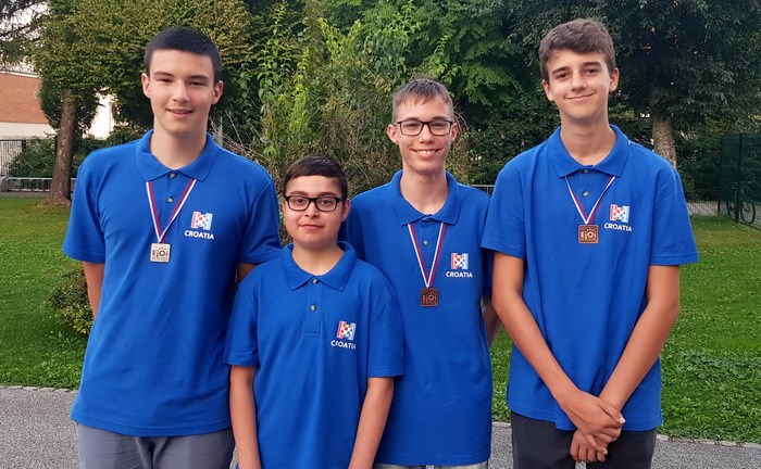 Mladi informatičari osvojili tri medalje u Sloveniji