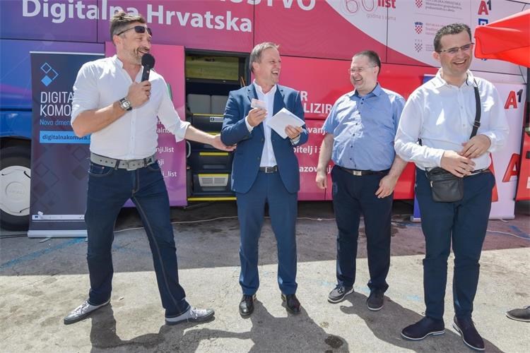 Digitalni bus završio turneju Hrvatskom u Zadru